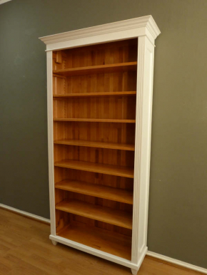 Klassisches Bücherregal aus massiver Erle EINER20