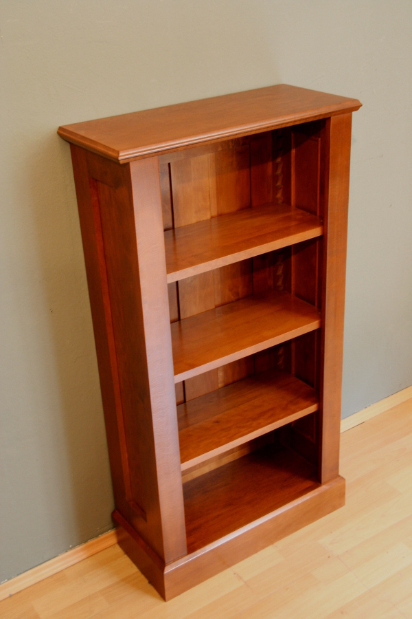 Massivholzregale nach Maß, EINER21 Massivholzregale nach Maß, EINER21