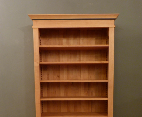 Bücherregal im Biedermeierstil EINER29