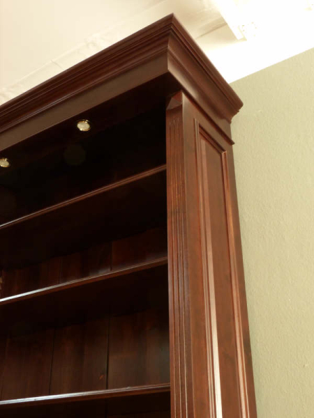 Massivholz Bücherregale nach Maß, Ausstellungsstück in klassischer Form Massivholz Bücherregale nach Maß, Ausstellungsstück in klassischer Form