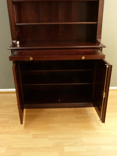 Massivholz Bücherregale nach Maß, Ausstellungsstück in klassischer Form Massivholz Bücherregale nach Maß, Ausstellungsstück in klassischer Form