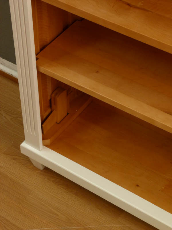 Bücherregale nach Maß, klassisches Regal mit verstellbaren Einlegeböden Bücherregale nach Maß, klassisches Regal mit verstellbaren Einlegeböden