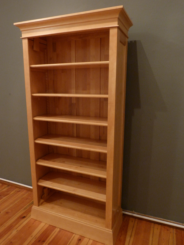 Massivholz Bücherregale nach Maß, Ausstellungsstück in klassischer Form Massivholz Bücherregale nach Maß, Ausstellungsstück in klassischer Form