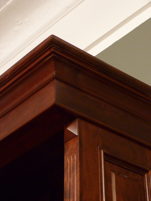 Bücherregal mit geschlossenem Unterbau, Erle massiv, EINER15 Bücherregal mit geschlossenem Unterbau, Erle massiv, EINER15