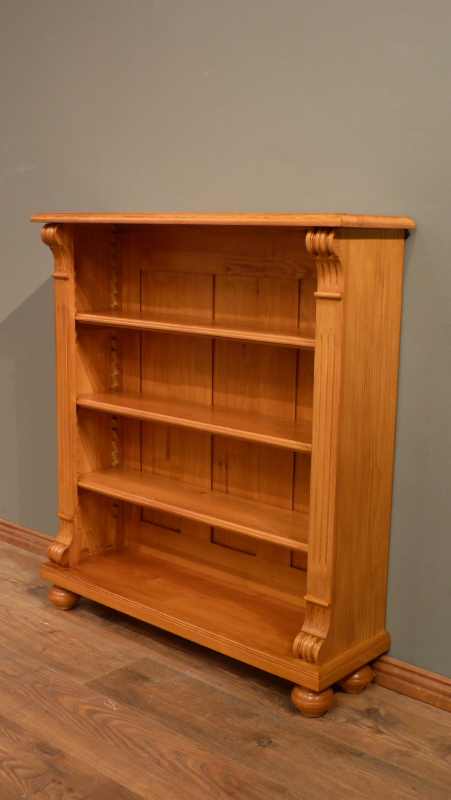 Massivholz Bücherregal im Gründerzeitstil Massivholz Bücherregal im Gründerzeitstil