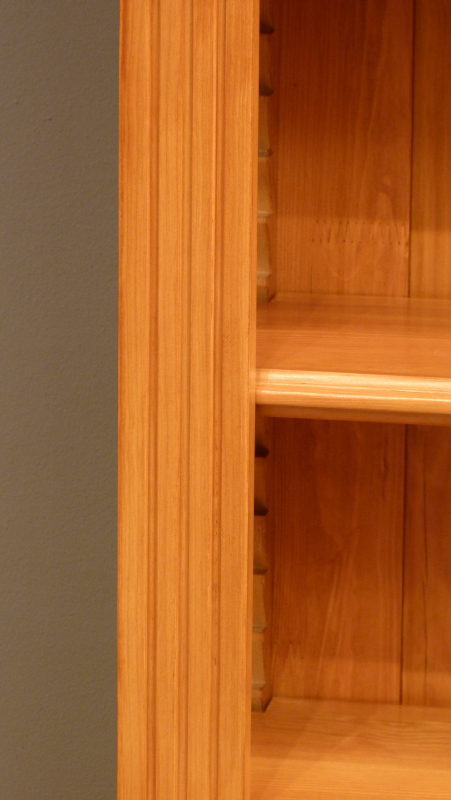 Massivholz Bücherregal im Gründerzeitstil Massivholz Bücherregal im Gründerzeitstil