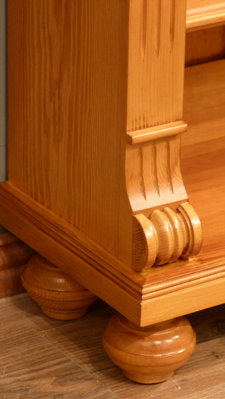 Massivholz Bücherregal im Gründerzeitstil Massivholz Bücherregal im Gründerzeitstil