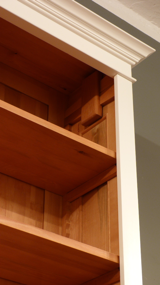 Massivholz Bücherregal im klassischen Stil, komplett zerlegbar Massivholz Bücherregal im klassischen Stil, komplett zerlegbar