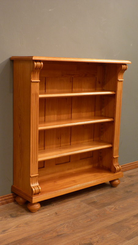 Massivholz Bücherregal im Gründerzeitstil Massivholz Bücherregal im Gründerzeitstil