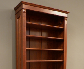 Massivholz Bücherregal im klassischen Stil EINER33
