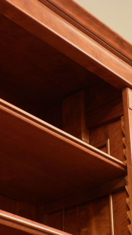 Massivholz Bücherregal im klassischen Stil Massivholz Bücherregal im klassischen Stil