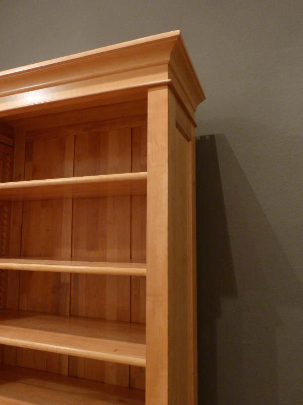 Massivholz Bücherregale nach Maß, Ausstellungsstück in klassischer Form Massivholz Bücherregale nach Maß, Ausstellungsstück in klassischer Form