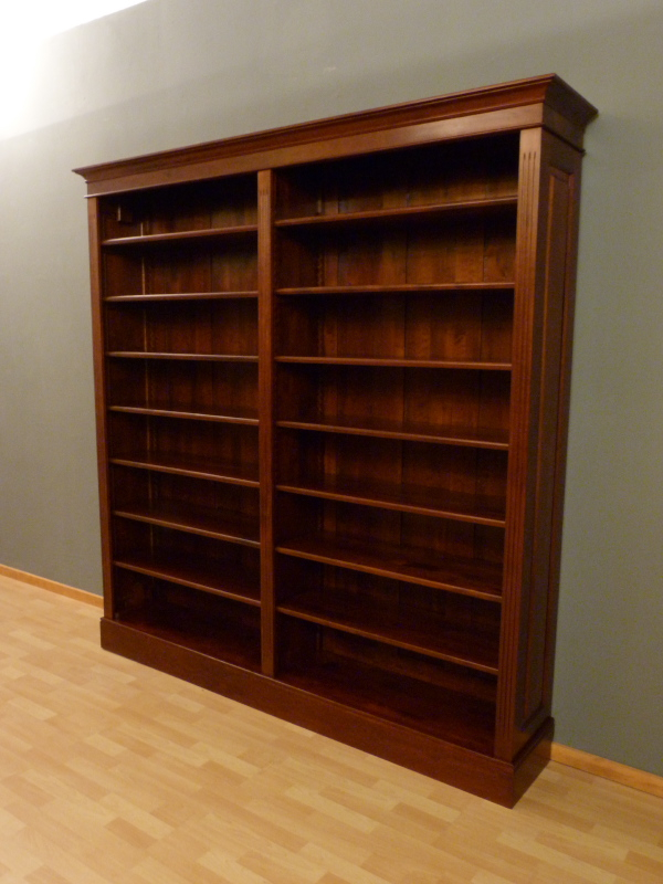 Bücherregale Massivholz, klassisches Bücherregal zweifach strukturiert Bücherregale Massivholz, klassisches Bücherregal zweifach strukturiert