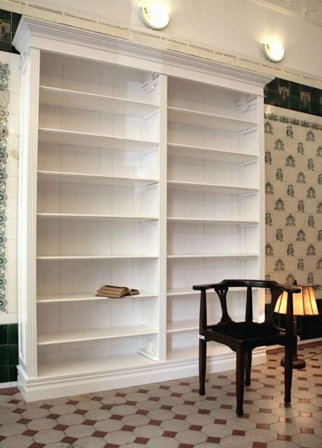 Bücherregal weiß lasiert Massivholz DOPPLER18 - Bild 1 Bücherregal weiß lasiert Massivholz DOPPLER18 - Bild 1