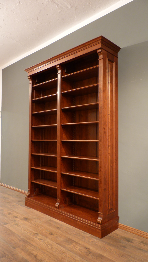 Massivholz Bücherregal im Gründerzeit Stil Massivholz Bücherregal im Gründerzeit Stil