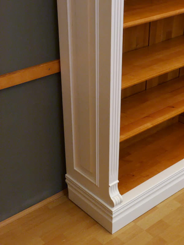 Massivholz Bücherregale nach Maß, Gründerzeitstil weiss lasiert Massivholz Bücherregale nach Maß, Gründerzeitstil weiss lasiert