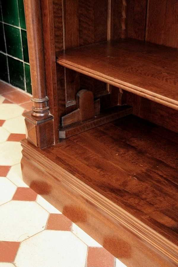 Sockelbereich vom Bücherregal DOPPLER2 - Bild 7 Sockelbereich vom Bücherregal DOPPLER2 - Bild 7