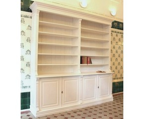 Regal weiß im Gründerzeitstil DOPPLER1