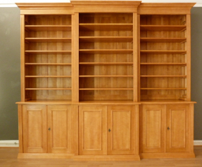 Bücherregal DREIER20 Massivholz mit Türen