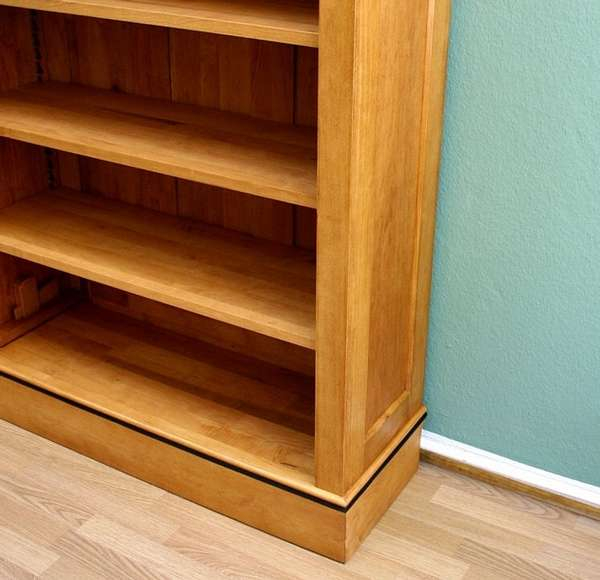 Sockelbereich vom Regal DREIER15 - Bild 7 Sockelbereich vom Regal DREIER15 - Bild 7