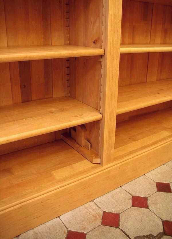 untere Holzklammer am Bücherregal DREIER3 - Bild 10 untere Holzklammer am Bücherregal DREIER3 - Bild 10