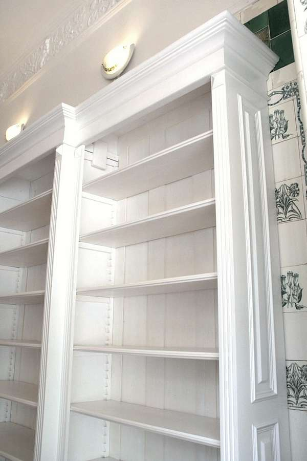 oberer Ausschnitt vom Bücherregal DREIER1 - Bild 5 oberer Ausschnitt vom Bücherregal DREIER1 - Bild 5