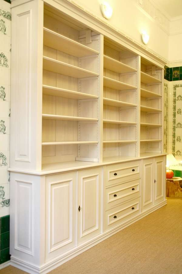 Seitenansicht der Bücherwand aus Massivholz DREIER19 - Bild 3 Seitenansicht der Bücherwand aus Massivholz DREIER19 - Bild 3