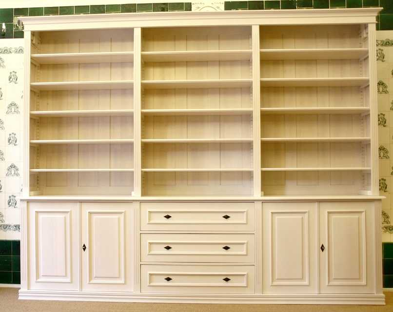 Bücherwand aus Massivholz mit Türen DREIER19 - Bild 2 Bücherwand aus Massivholz mit Türen DREIER19 - Bild 2