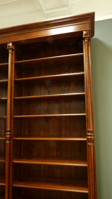 Massivholz Bücherregal mit Säulen und Leiter auch nach Maß Massivholz Bücherregal mit Säulen und Leiter auch nach Maß