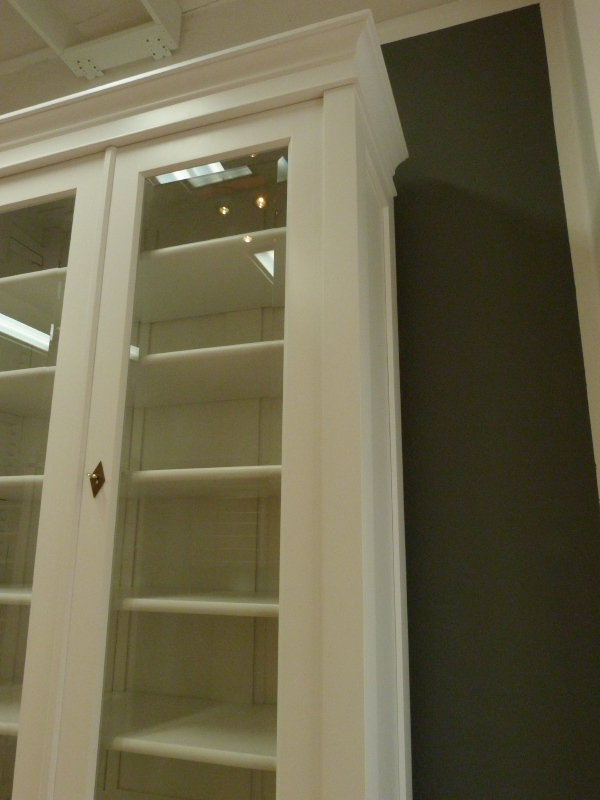 Massivholz Bücherschränke nach Maß, zwölftüriger Bücherschrank mit Tablettauszügen Massivholz Bücherschränke nach Maß, zwölftüriger Bücherschrank mit Tablettauszügen