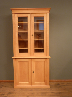 BÜCHERSCHRANK03 Bücher oder Geschirrschrank massiv Erle mit 2 Glastüren