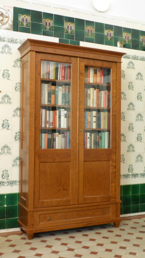 BÜCHERSCHRANK112, Zweitüriger Bücherschrank massiv Erle, Kirsche gebeizt