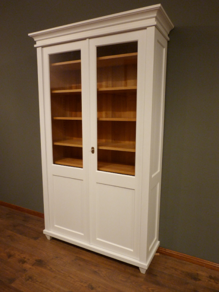 Massivholz Bücherschränke nach Maß, zweitüriger Bücherschrank, massiv Erle, weiss lasiert Massivholz Bücherschränke nach Maß, zweitüriger Bücherschrank, massiv Erle, weiss lasiert