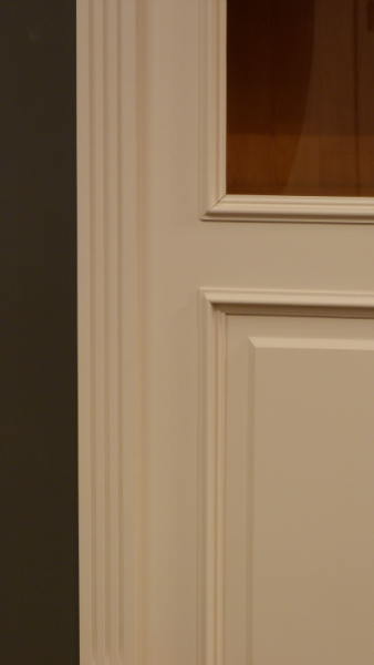 Massivholz Bücherschrank im Gründerzeitstil Massivholz Bücherschrank im Gründerzeitstil