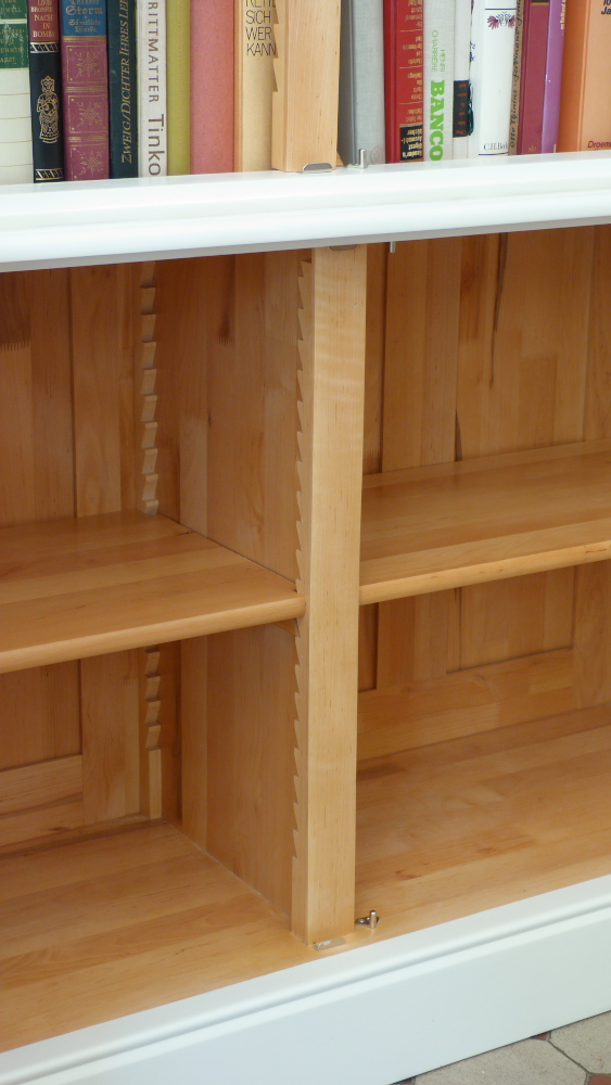 Bibliotheksschrank, massiv Erle Bibliotheksschrank, massiv Erle