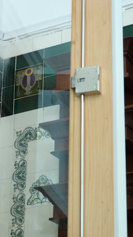 Bibliotheksschrank, massiv Erle Bibliotheksschrank, massiv Erle