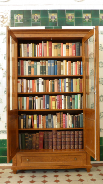 Massivholz Bücherschrank, Erle Kirsche gebeizt Massivholz Bücherschrank, Erle Kirsche gebeizt