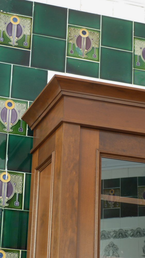 Massivholz Bücherschrank, komplett zerlegbar und alle Böden verstellbar Massivholz Bücherschrank, komplett zerlegbar und alle Böden verstellbar