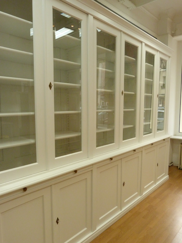 Massivholz Bücherschränke nach Maß, zwölftüriger Bücherschrank mit Tablettauszügen Massivholz Bücherschränke nach Maß, zwölftüriger Bücherschrank mit Tablettauszügen