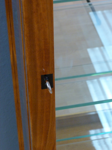 Kirschholzmöbel nach Maß, Vitrine mit Glasböden, verspiegelt, handpoliert Kirschholzmöbel nach Maß, Vitrine mit Glasböden, verspiegelt, handpoliert