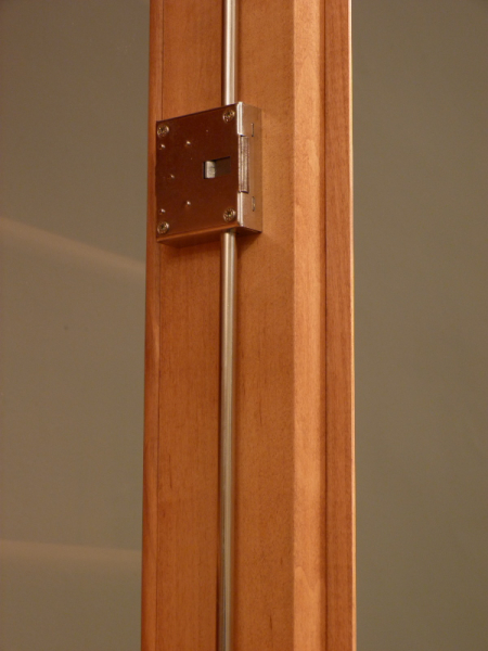 Massivholz Bücherschrank mit geschlossenem Unterbau Massivholz Bücherschrank mit geschlossenem Unterbau