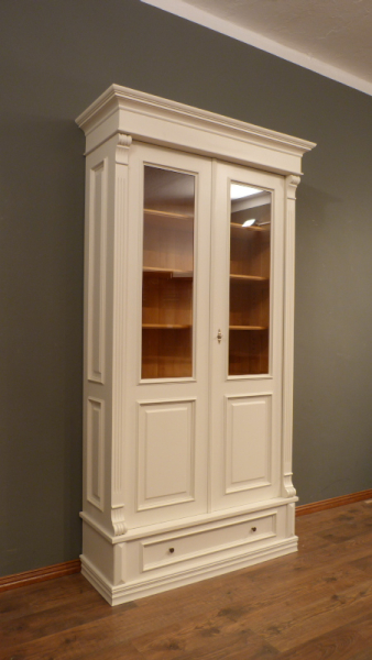 Massivholz Bücherschrank im Gründerzeitstil Massivholz Bücherschrank im Gründerzeitstil