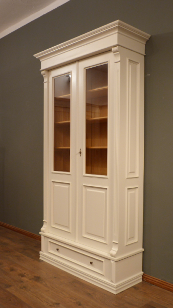 Massivholz Bücherschrank im Gründerzeitstil Massivholz Bücherschrank im Gründerzeitstil