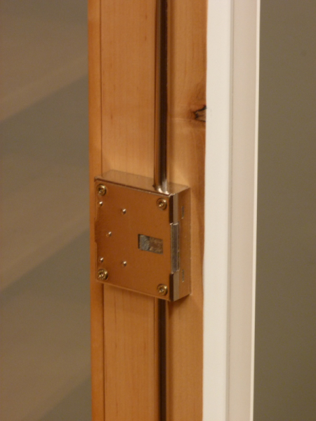 Massivholz Bücherschränke nach Maß, zweitüriger Bücherschrank, massiv Erle, weiss lasiert Massivholz Bücherschränke nach Maß, zweitüriger Bücherschrank, massiv Erle, weiss lasiert