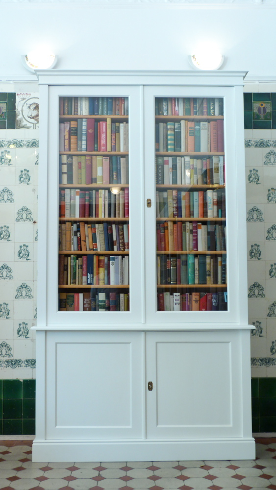 Bibliotheksschrank, massiv Erle Bibliotheksschrank, massiv Erle