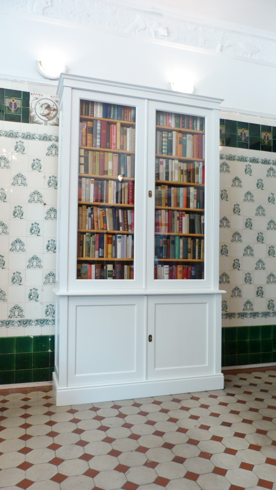 Bibliotheksschrank, massiv Erle Bibliotheksschrank, massiv Erle