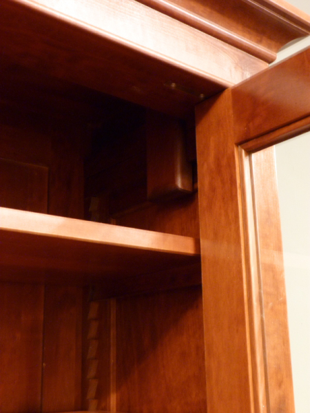 Massivholz Bücherschränke nach Maß, zweitüriger Bücherschrank, massiv Erle, Nussbaum gebeizt Massivholz Bücherschränke nach Maß, zweitüriger Bücherschrank, massiv Erle, Nussbaum gebeizt