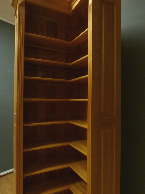 Massivholz Bücherregale nach Maß, Eckregal als Ausstellungsstück Massivholz Bücherregale nach Maß, Eckregal als Ausstellungsstück