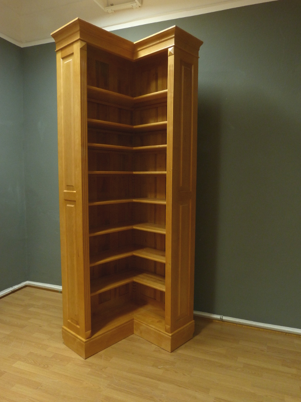 Massivholz Bücherregale nach Maß, Eckregal als Ausstellungsstück Massivholz Bücherregale nach Maß, Eckregal als Ausstellungsstück