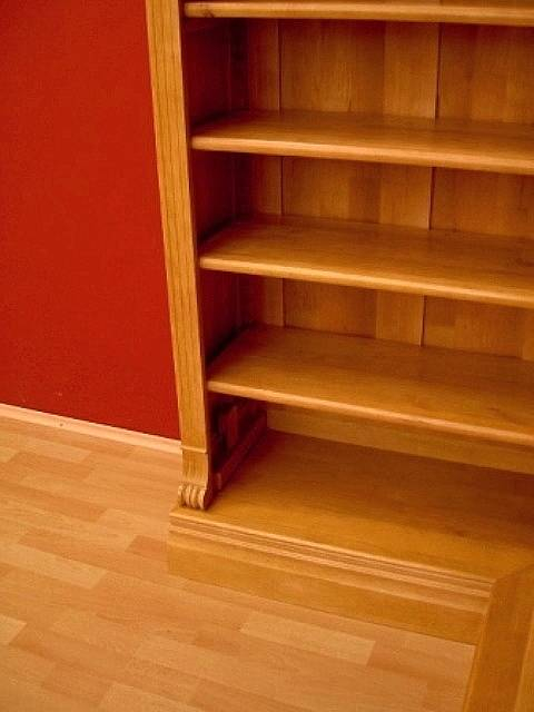 Sockelbereich vom Eckregal ECKE3 - Bild 6 Sockelbereich vom Eckregal ECKE3 - Bild 6